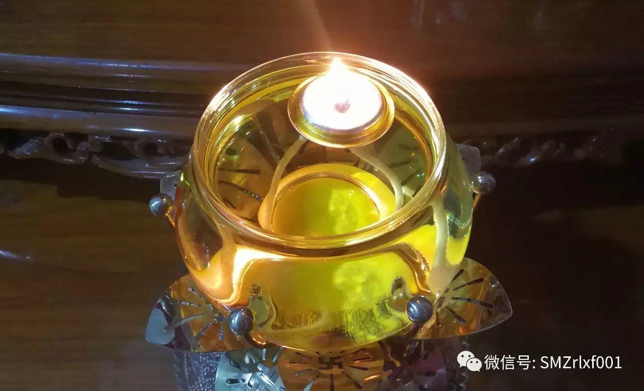 最上乘学佛一百问 54、[ 佛前的佛灯一定要长明吗？]插图4